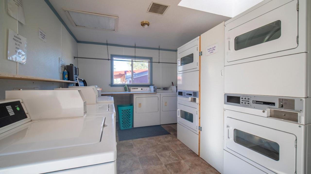Funstays Glamping Setup Tent In Rv Park #6 Ok-T6 Moab Exterior foto